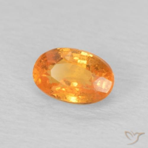 Grenat Spessartite Orange moyen naturelle ovale, 0.46 ct, VS