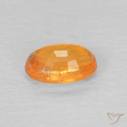 Grenat Spessartite Orange moyen naturelle ovale, 0.46 ct, VS
