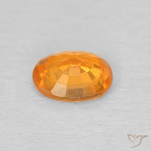 Grenat Spessartite Orange intense naturelle ovale, 0.48 ct, VS