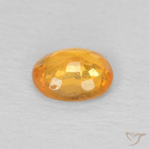 Grenat Spessartite Medium Light-Orange naturelle ovale, 0.49 ct, VS
