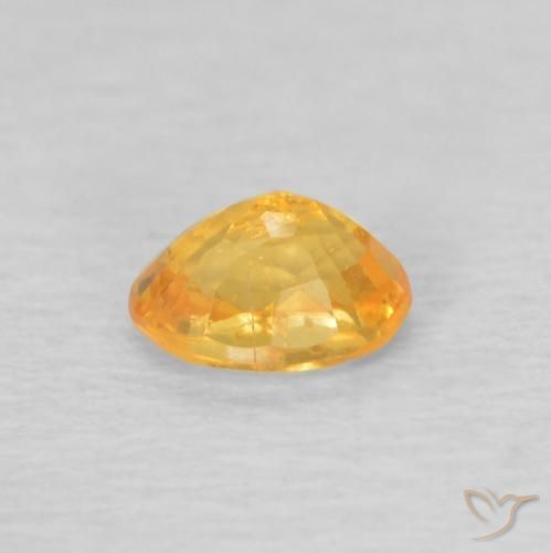 Grenat Spessartite Doré vif naturelle ovale, 0.22 ct, VS