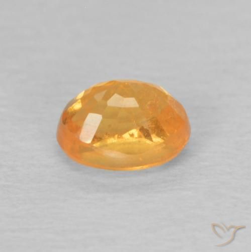 Grenat Spessartite Orange intense naturelle ovale, 0.62 ct, VS