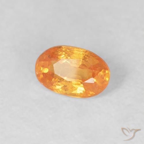 Grenat Spessartite Orange vif naturelle ovale, 0.39 ct, VS