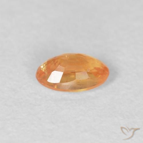 Grenat Spessartite Orange vif naturelle ovale, 0.28 ct, VS-SI