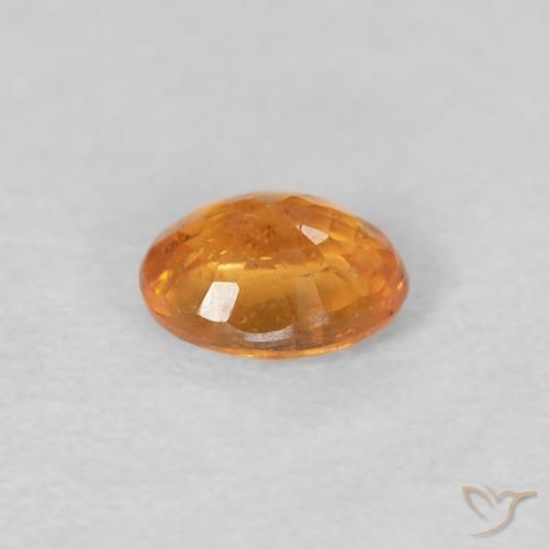 Grenat Spessartite Orange moyen naturelle ovale, 0.45 ct, VS