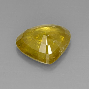 Sphène Vert Doré naturelle En forme de poire, 9.08 ct, I1