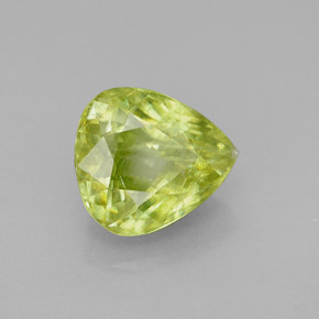 Sphène vert naturelle en forme de poire, 3,30 ct, SI