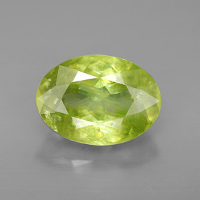 Sphène vert naturelle coupe ovale, 3,86 ct, SI