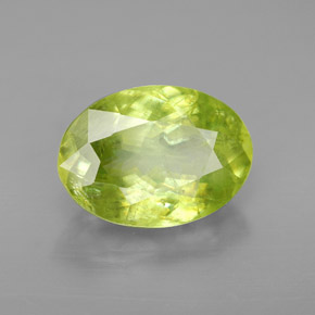 Sphène vert naturelle coupe ovale, 3,86 ct, SI