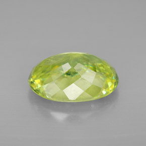 Sphène vert naturelle coupe ovale, 3,86 ct, SI