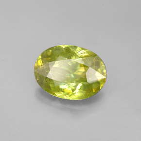 Sphène vert naturelle coupe ovale, 2,98 ct, SI