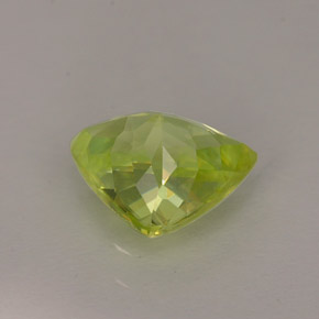 Sphène vert naturelle trillion, 1,09 ct, VS