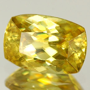 Sphène jaune naturelle coupe coussin, 0,99 ct, VVS-VS