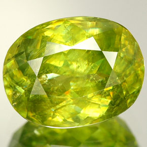 Sphène vert naturelle coupe ovale, 2,36 ct, VVS-VS