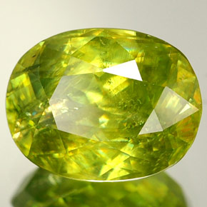 Sphène vert naturelle coupe ovale, 2,36 ct, VVS-VS