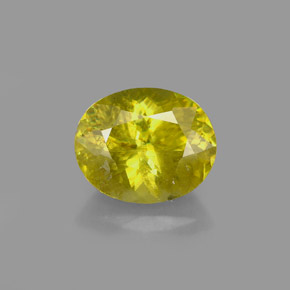 Sphène vert naturelle coupe ovale, 1,74 ct, VS-SI