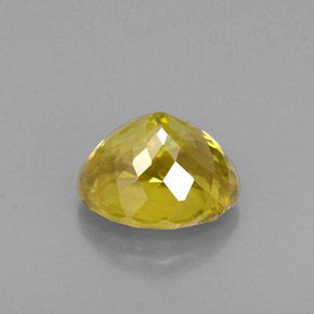 Sphène Jaune doré naturelle Coupe ovale, 1.12 ct, VS