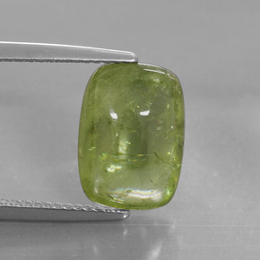 Sphène vert naturelle transparent, 6,15 ct, transparent / translucide