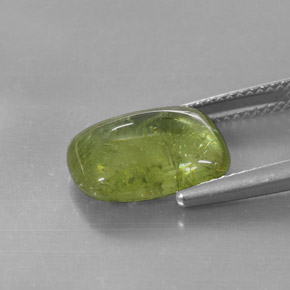Sphène vert naturelle transparent, 6,15 ct, transparent / translucide