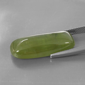 Sphène vert naturelle transparent, 16,14 ct, transparent / translucide