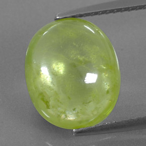 Sphène vert naturelle transparent, 5,40 ct, transparent / translucide