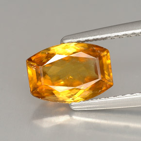 Sphène orange naturelle forme fantaisie, 1,49 ct, VS