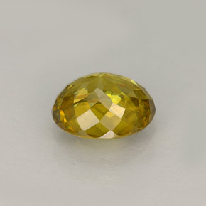 Sphène Multicolore naturelle Coupe ovale, 1.21 ct, VVS-VS