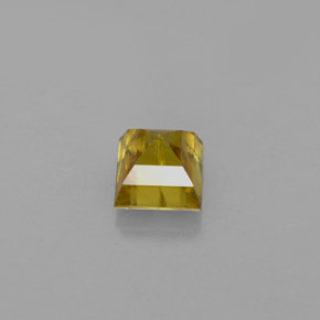 Sphène jaune naturelle carré, 0,83 ct, VS