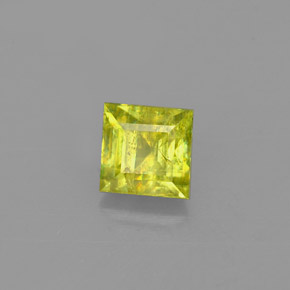 Sphène or naturelle carré, 0,65 ct, VS-SI