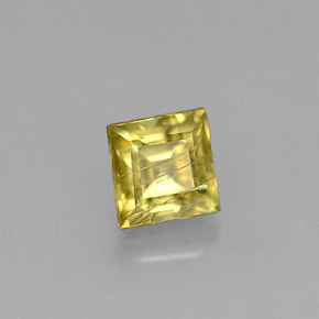 Sphène jaune naturelle carré, 0,38 ct, VS-SI
