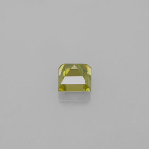 Sphène vert naturelle carré, 0,41 ct, VS
