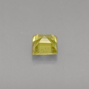 Sphène jaune naturelle carré, 0,36 ct, VS-SI