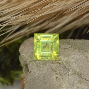 Sphène vert naturelle carré, 0,57 ct, VS-SI