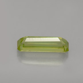 Sphène Vert Doré naturelle Taille émeraude, 1.19 ct, VS