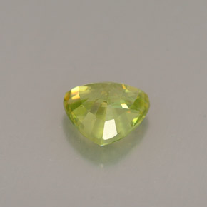 Sphène vert naturelle trillion, 0,77 ct, VVS-VS