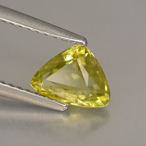 Sphène jaune naturelle trillion, 0,93 ct, VVS-VS