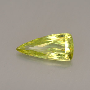Sphène vert naturelle trillion, 0,74 ct, VS