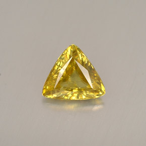 Sphène Doré naturelle Trillion, 0.63 ct, VVS-VS