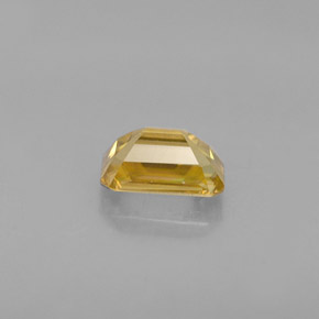 Sphène jaune naturelle taille émeraude, 0,63 ct, VVS-VS