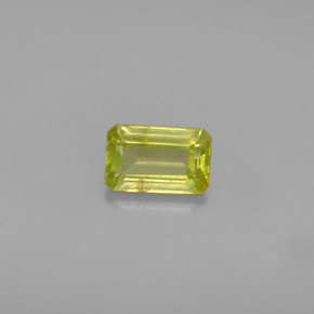 Sphène vert naturelle taille émeraude, 0,45 ct, VS