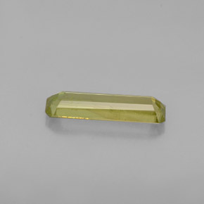 Sphène vert naturelle taille émeraude, 0,97 ct, VS-SI