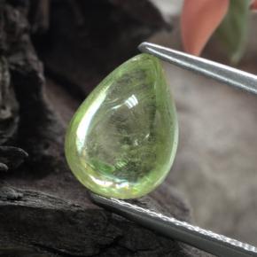 Sphène Vert jaunâtre naturelle En forme de poire, 2.24 ct, Transparent