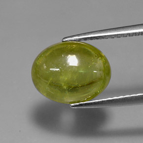 Sphène vert naturelle transparent, 4,30 ct, transparent / translucide