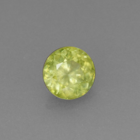 Sphène vert naturelle coupe roude, 0,39 ct, VS
