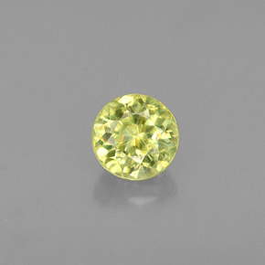 Sphène Vert jaunâtre naturelle Coupe roude, 0.37 ct, VVS-VS