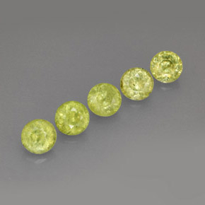 Achetez naturel ct vert sphène gems, coupe roude, en provenance sri lanka chez gemselect. en stock, livraison internationale!