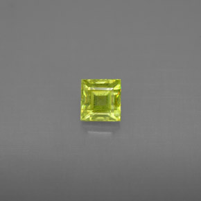 Sphène vert naturelle carré, 0,45 ct, VS