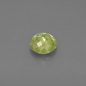 Sphène Vert jaunâtre naturelle Coupe roude, 0.97 ct, VS-SI