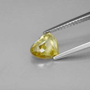 Sphène jaune naturelle forme de coeur, 1,57 ct, VVS-VS