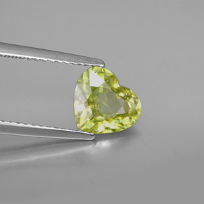 Sphène vert naturelle forme de coeur, 1,44 ct, VS